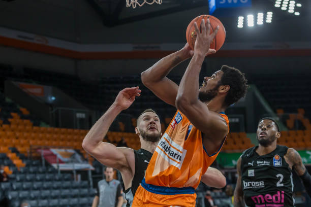 他们不仅期 他们不仅期