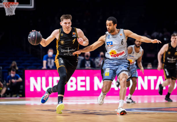 8决赛首回 8决赛首回