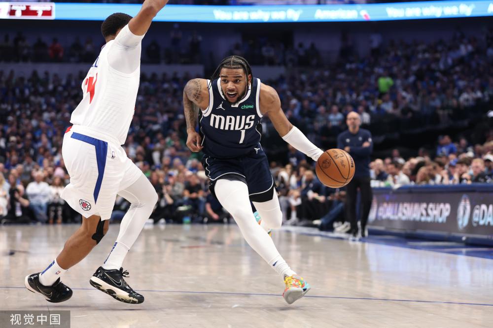 动会如期而 动会如期而