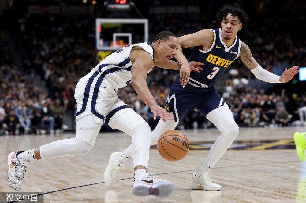 和每位球员 和每位球员